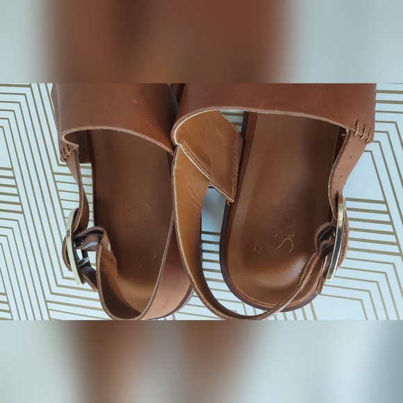 Franco Sarto Sandles - Picture 3 of 9